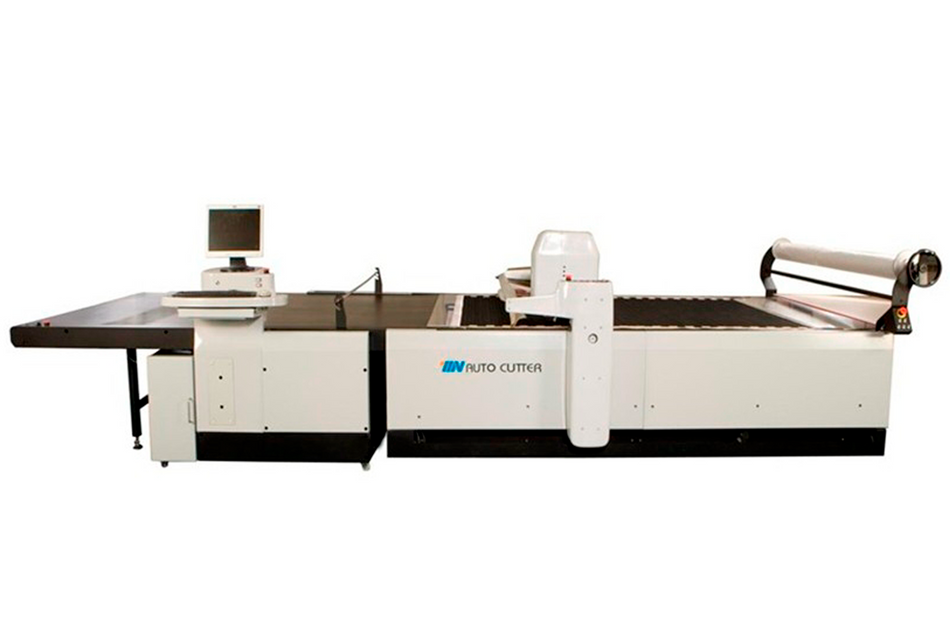 Máquina de Corte Automático AK-A2007LIMS con tecnología de cuchilla recíproca en México.