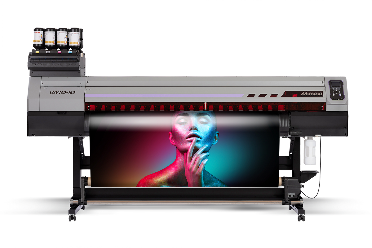 Plotter UV-LED Mimaki UJV100-160 Plus trabajando sobre vinil
